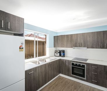 PRIVATE & MODERN GRANNY FLAT IN CONVENIENT LOCATION - Photo 3