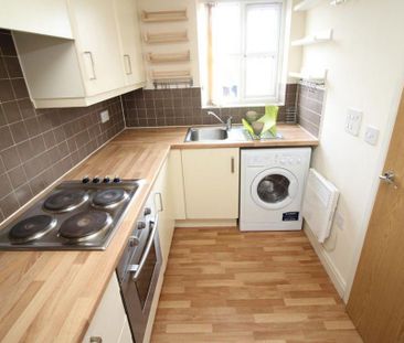 2 bedroom flat to rent - Photo 5