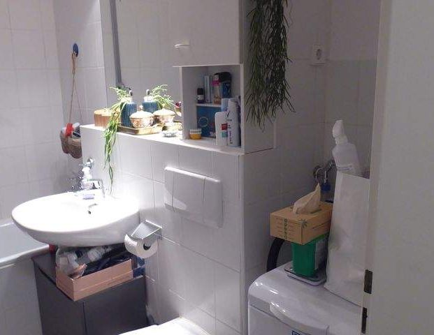 Die perfekte Single Wohnung ! Moderne 1,5 Zimmer Wohnung mit Balkon in einem wärmedämmten Haus Nähe Herold-Center zu vermieten !! - Foto 1