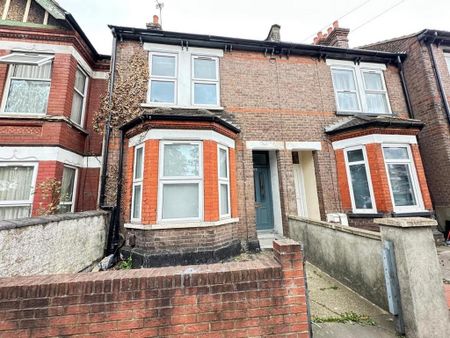4 bedroom terraced house to rent - Photo 3