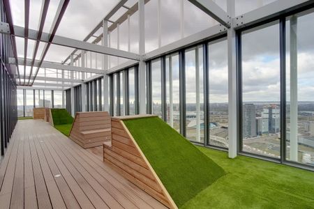 Stratosphere Twoer E15 - Photo 2