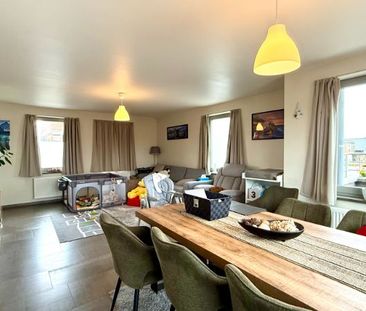 Ruime duplex met 2 slaapkamers en terras - Photo 1