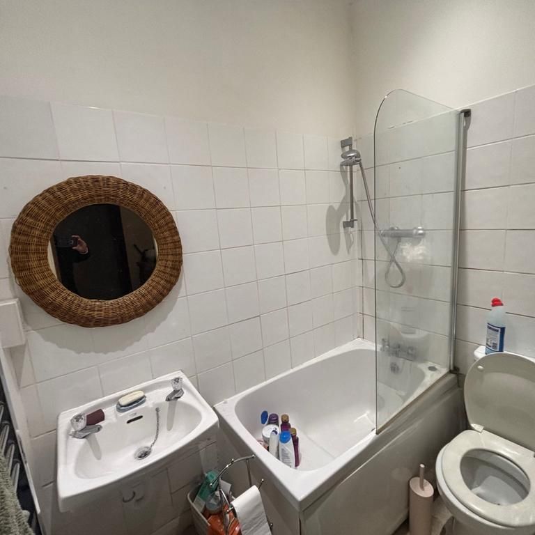 2 bedroom property to rent - Photo 1