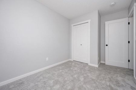 141A Belmont Drive SW – BELMONT -Main Floor - Photo 4