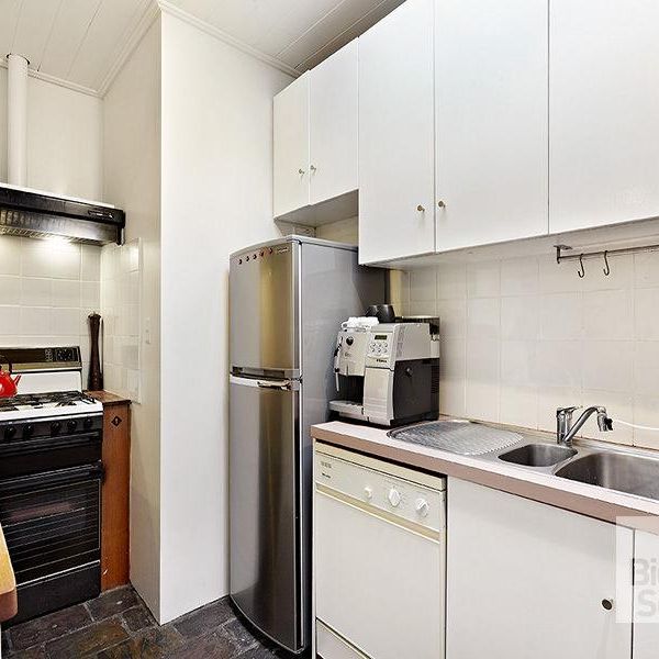 Spacious open plan 2 bedroom - Photo 1