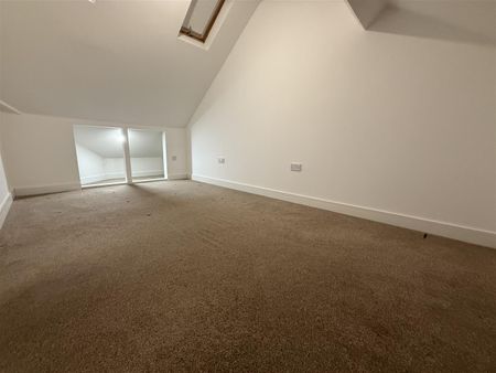 Whitchurch Road, Cardiff - Photo 2