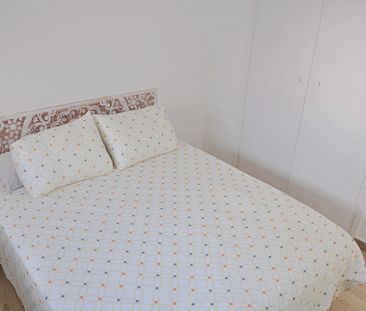 Apartamento de alquiler en Carrer de Sant Pere, Centre - Photo 2
