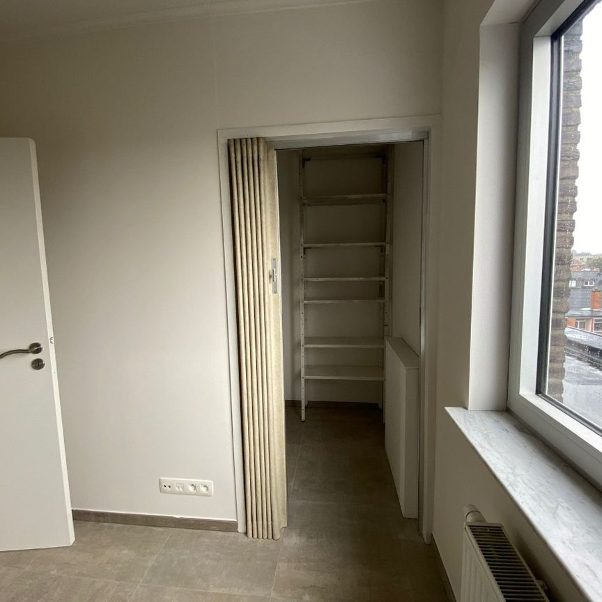 Instapklaar 1-slpk appartement nabij centrum Hasselt - Foto 1