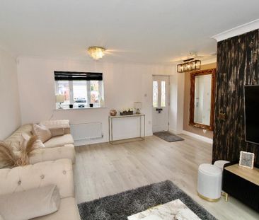 4 bedroom detached house to rent - Photo 4