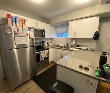 372 Yonge Street - Unit 3 - 1 bed, 1 bath - Photo 6