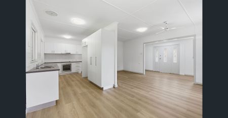 Freshly Renovated Family Gem with Huge Shed in Sought-After Eastern Heights! - Photo 5