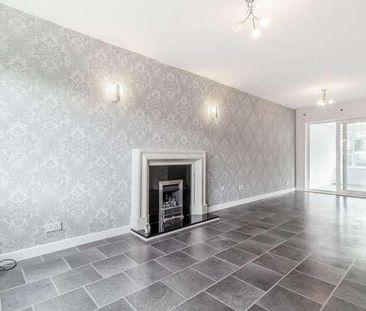 Topcliffe Court, Leeds, LS27 - Photo 1