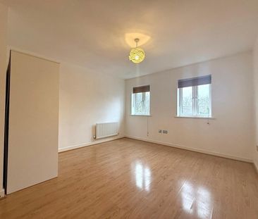 1 Bedroom Flat - Purpose Built To Let - Photo 4