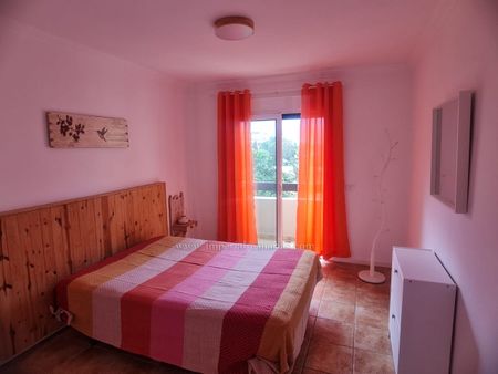 Se alquila precioso apartamento exterior con vistas al Teide y piscina. Con plaza de parking comunitaria y transtero - Photo 2