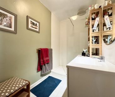 NIMES / PUECH DU TEIL - T3 avec BALCON, LOGGIA et PARKING - Photo 3