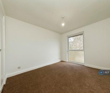 5 bedroom semi-detached house to rent - Photo 6