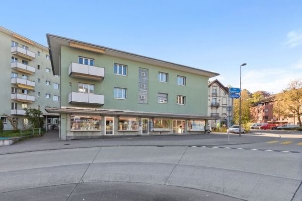 Living in a central location in Burgdorf - Foto 1