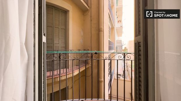 barcelona, Catalonia 08015 - Photo 1