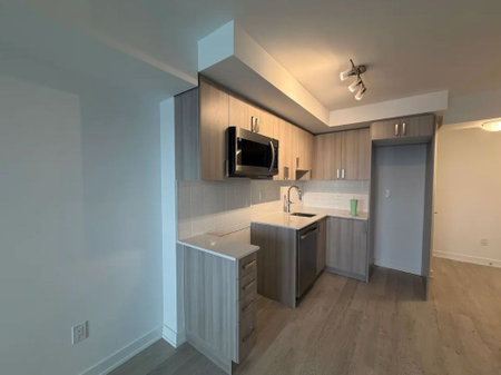 For Lease - 1010 Sandy Beach Road Unit# 12, Pickering, Ontario - Photo 2