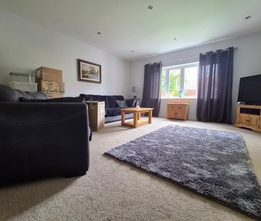 3 bedroom detached house to rent - Photo 2