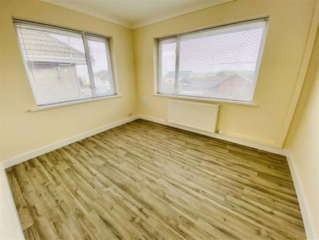 2 bedroom bungalow to rent - Photo 2