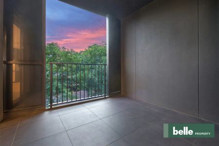 Fully Furnished Modern One-Bedroom Apartment in the Heart of West End - Photo 5