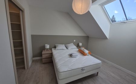 NEUF - CENTRE VILLE - APPARTEMENT T2 MEUBLE - BALCON - GARAG - Photo 4