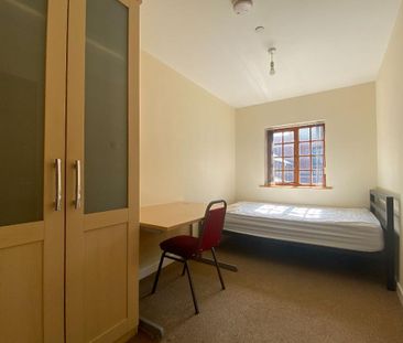 4 bedroom flat to rent - Photo 6