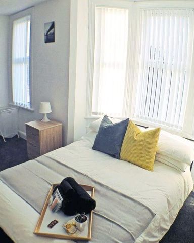1 bedroom in a house share to rent - Photo 4