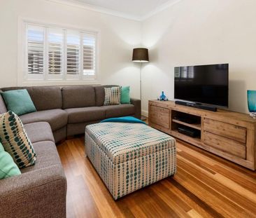Family Treasure Trove with So Much Space! - Photo 2
