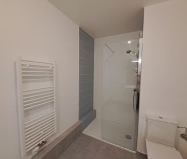 Location Appartement 2 pièces 45m² THONON LES BAINS 74200 - Photo 2