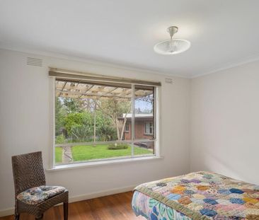 9 Arthur Street, Fairfield VIC 3078 - Photo 3