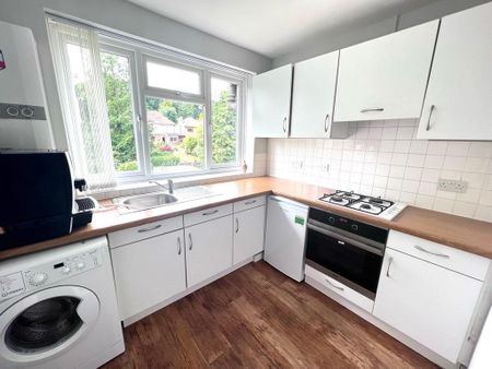 2 bedroom maisonette to rent - Photo 4
