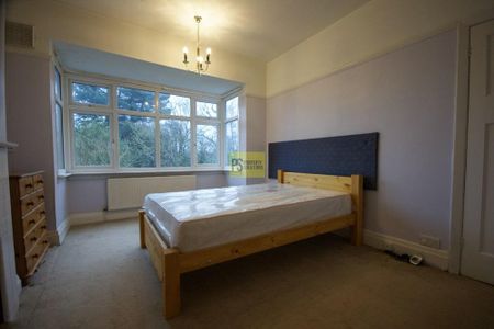 4 bedroom terraced house to rent - Photo 5
