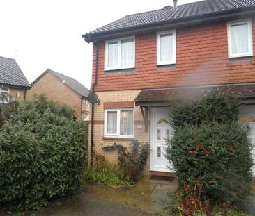 2 bedroom property to rent Pettingrew Close, Walnut Tree, Milton Ke... - Photo 1