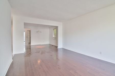 For Lease - 18 Dervock Crescent, Toronto, Ontario - Photo 4