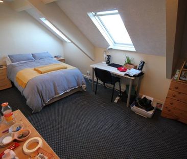 5 bedroom flat to rent - Photo 1
