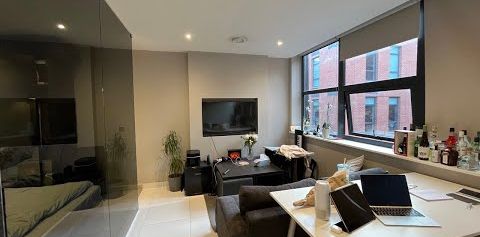 1 Bed Flat, Trafalgar House, LS1 - Photo 2