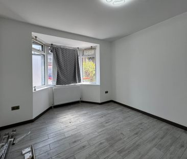 Guide Price £2,650 pcm - Available Now - Part Furnished - Photo 5