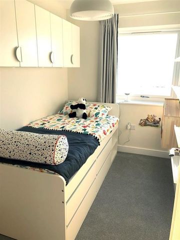 BrockmoorClose, BurtononTrent - Photo 3