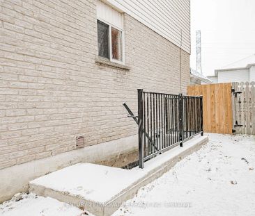 Detached Home For Lease | E9039489 - Photo 1