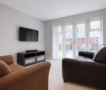 2 bedroom flat to rent - Photo 6