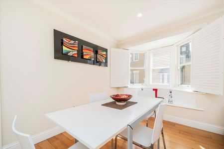 Vantage Place, Kensington, W8, London - Photo 2