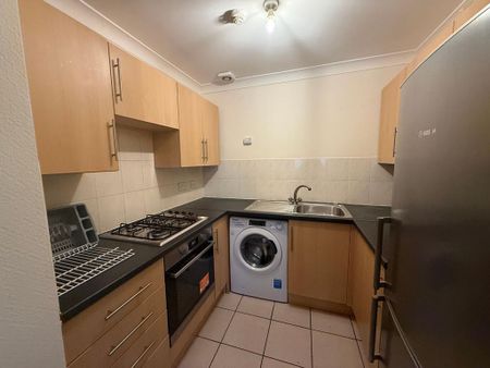 2 bedroom flat to rent - Photo 5