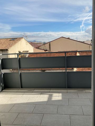 Appartement 2 pièces 39m2 MARSEILLE 5EME 697 euros - Photo 3