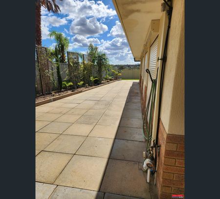 14 Hargrave Place, Parmelia, WA 6167 - Photo 4