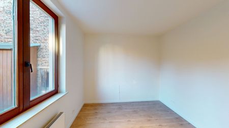 ANTWERPEN - Royaal drie slaapkamer appartement met terras - Photo 2