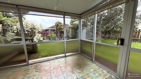 Waikanae - 3 bedrooms - Photo 2