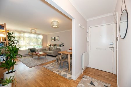 2 Bed Flat, Westpark, W5 - Photo 3