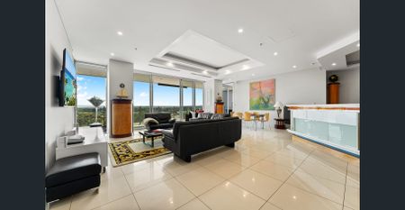 Fully Furnished Penthouse Luxury Above It All - Photo 5